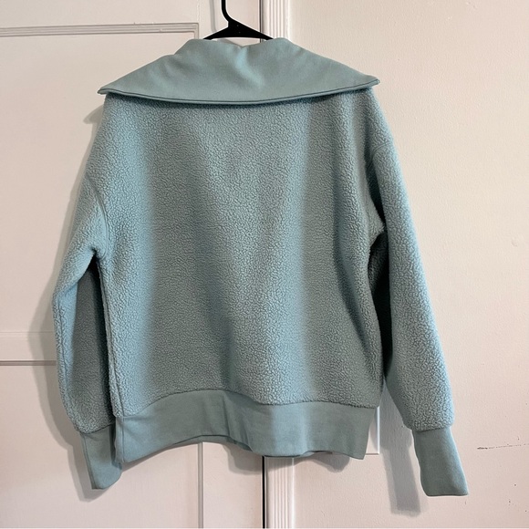Sherpa Pullover/Sweater - Picture 3 of 4